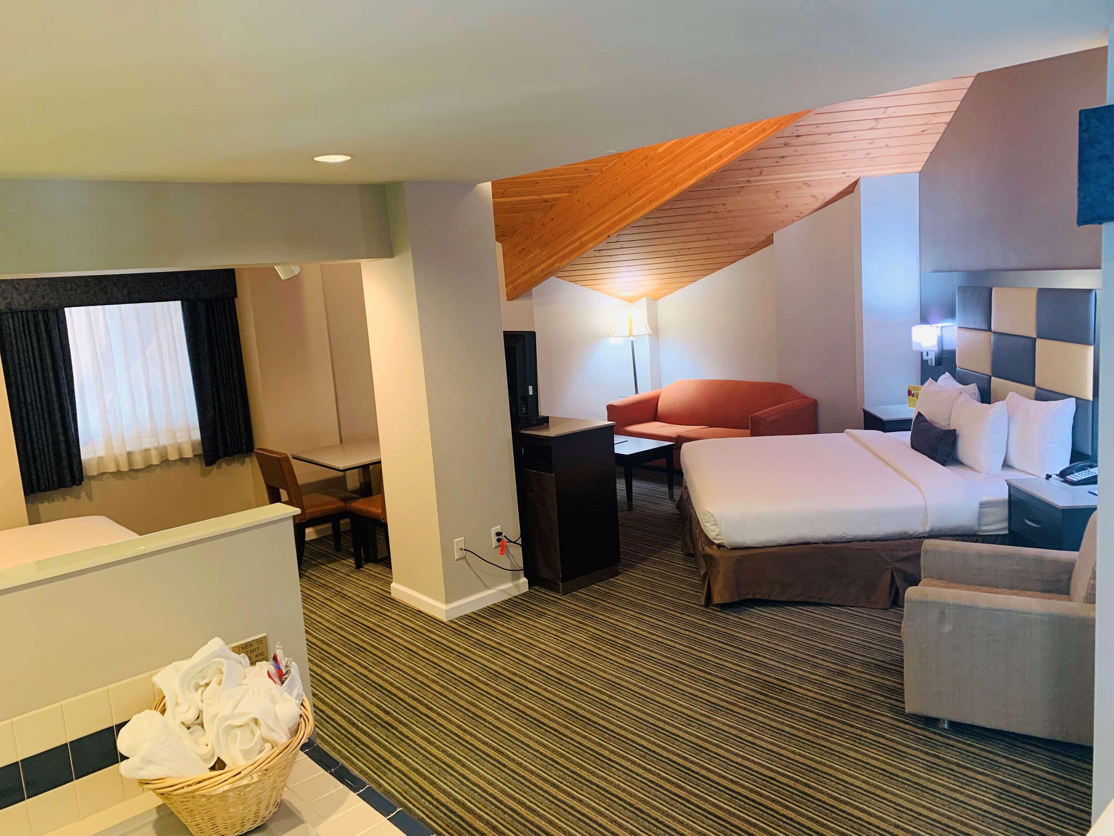 Surestay Plus Hotel By Best Western Redding Kamer foto