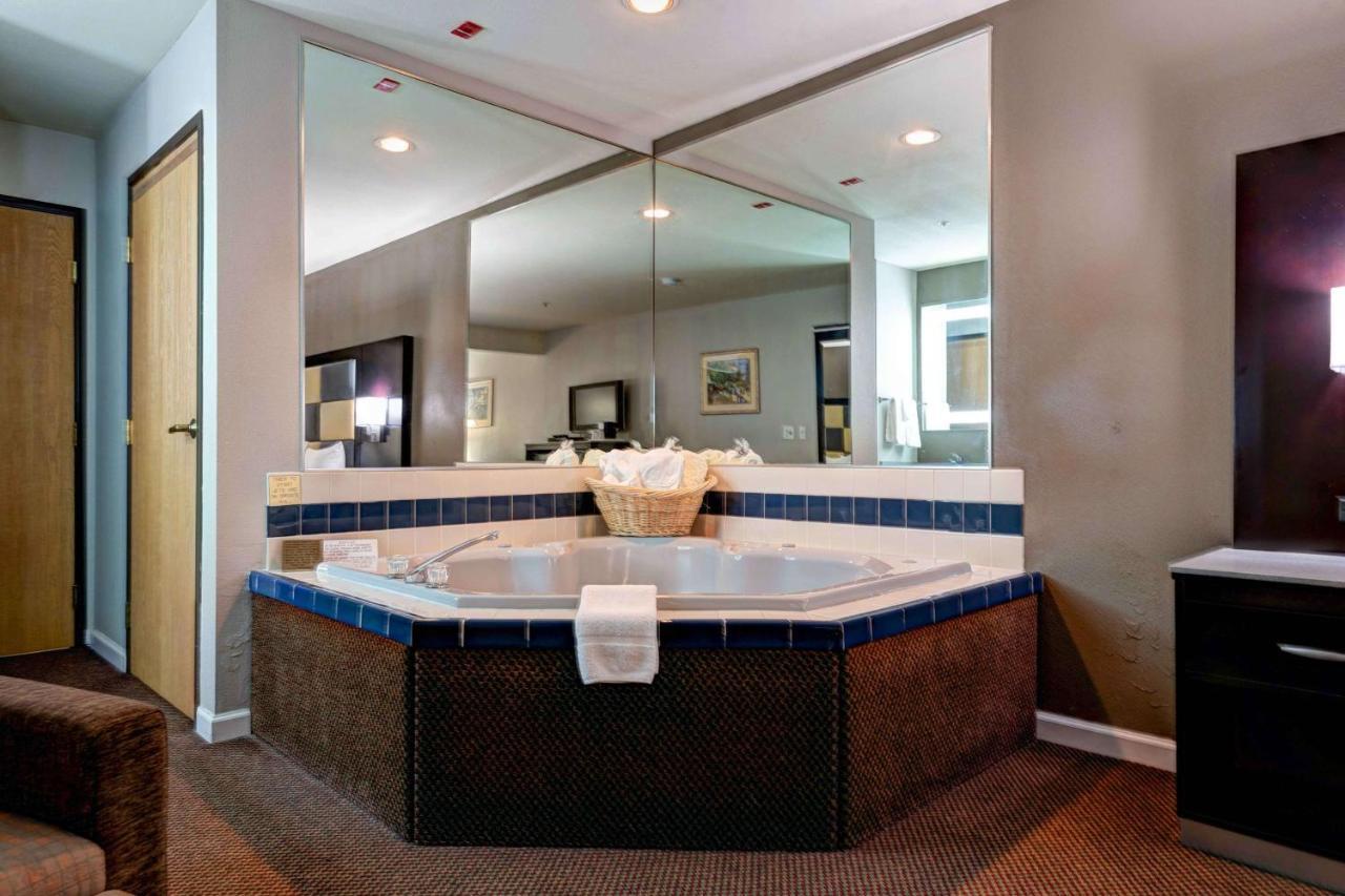 Surestay Plus Hotel By Best Western Redding Buitenkant foto
