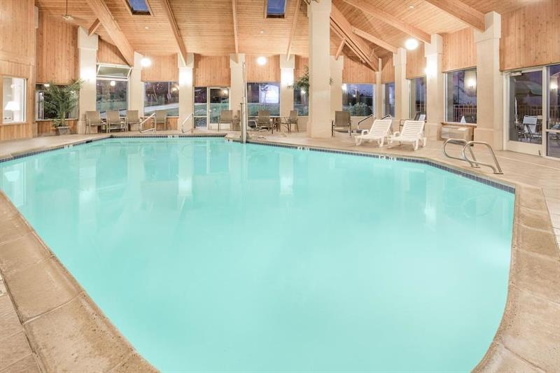 Surestay Plus Hotel By Best Western Redding Buitenkant foto